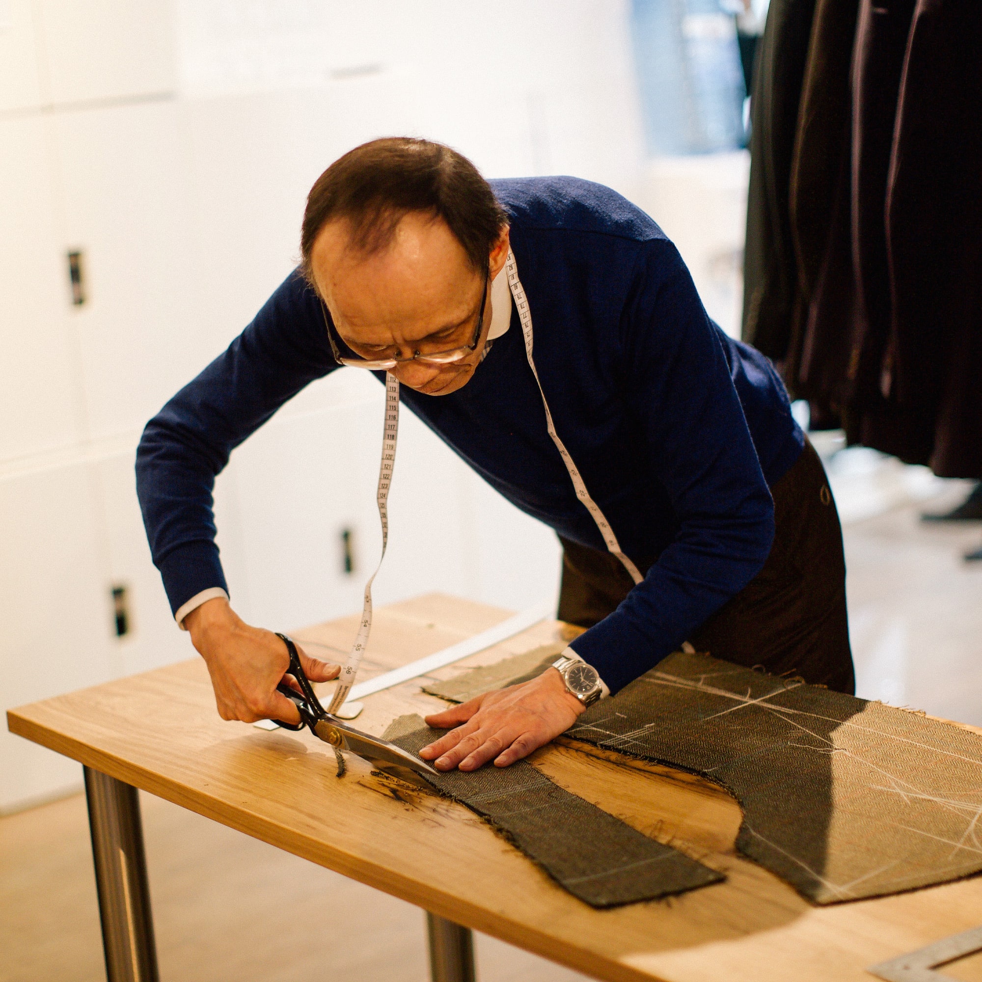 Travelling Tailor Services- UK Travelling Tailor Services- UK
