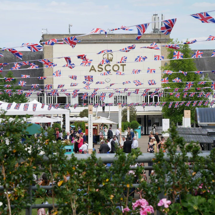 Royal ascot fashion - Fielding and Nicholson