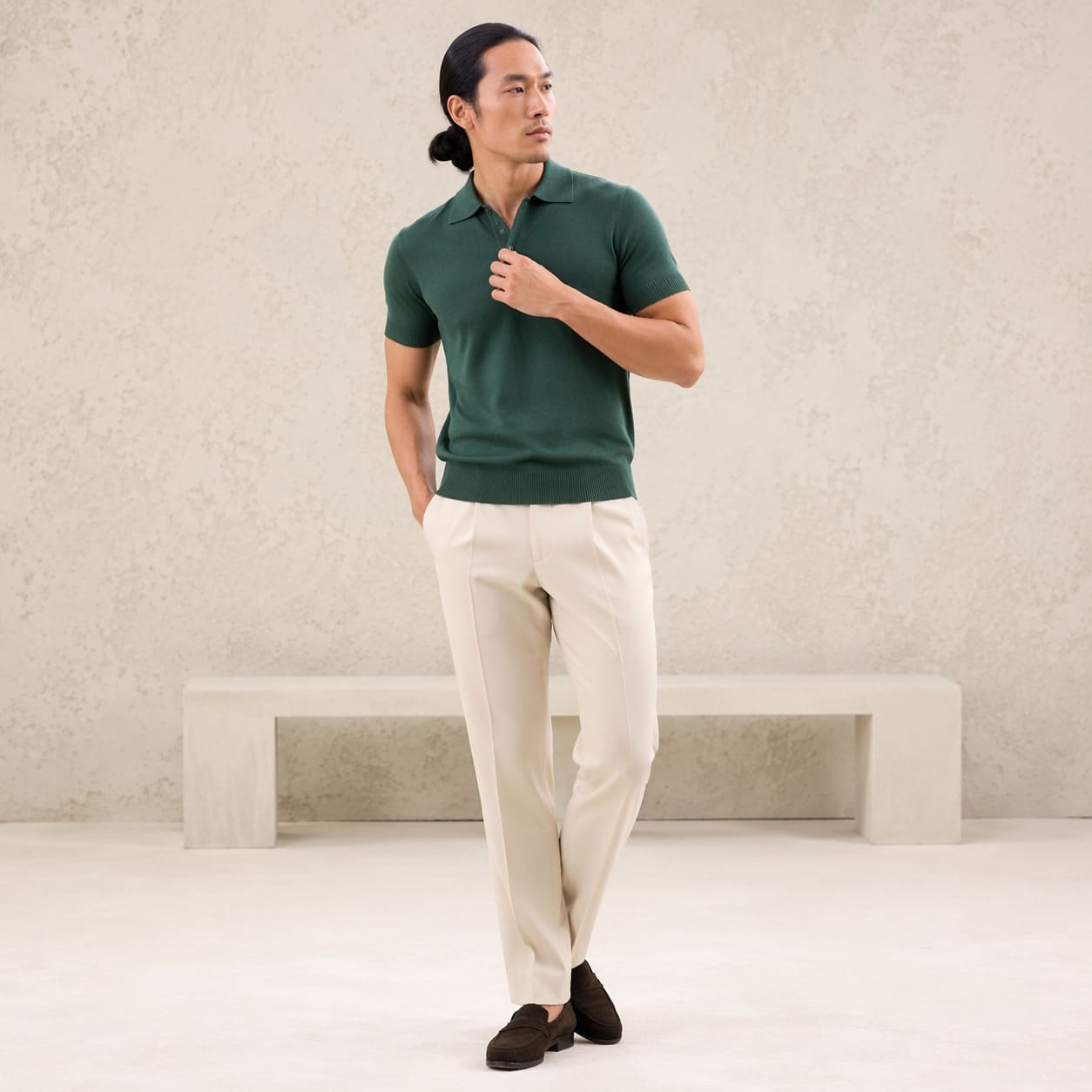 Men's Casual Clothing – Green polo shirt with beige trousers - Sample Image