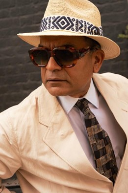 Men’s Cream Linen Suit with Patterned Tie and Panama Hat – Luxury Summer Formalwear