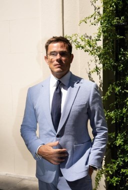 Men’s Light Blue Suit with Tie – Classic Business and Occasion Wear