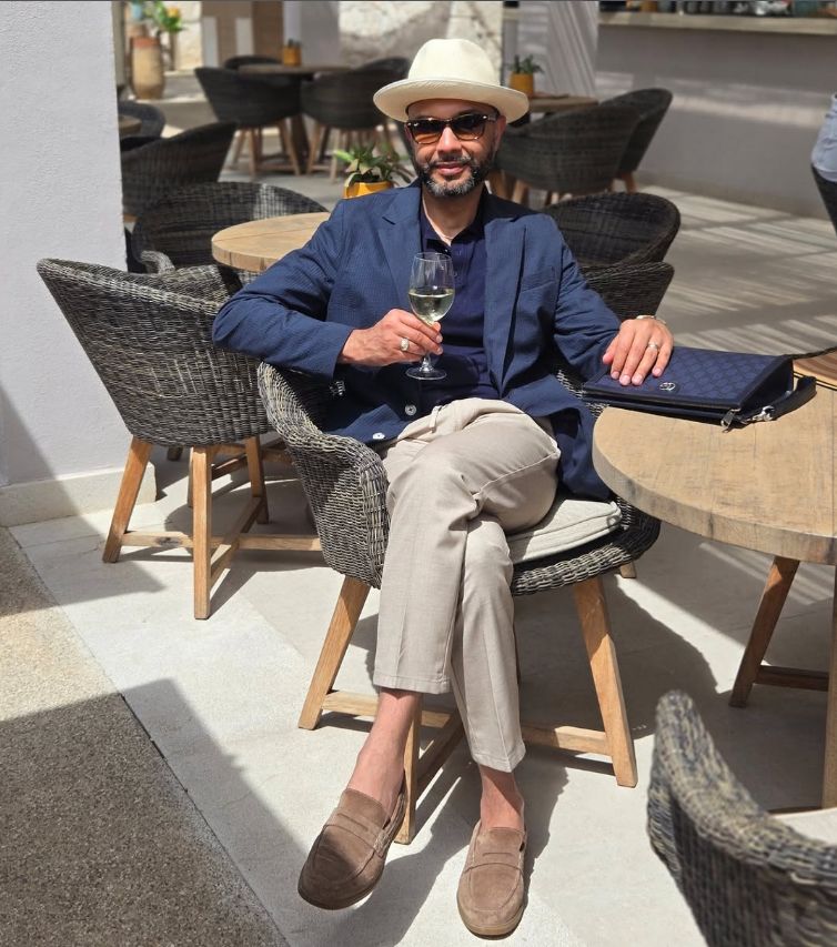 Dapper Ravi on holiday showing his personal style