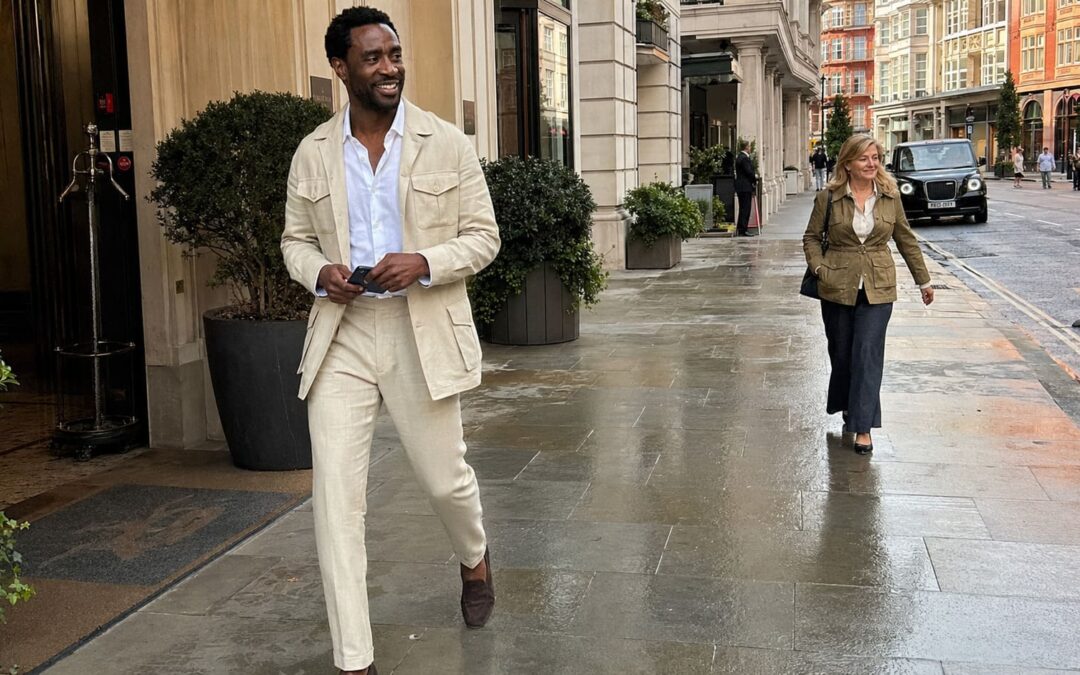 When to Stop Wearing Linen and Start Wearing Wool: A Men’s Guide to Switching Fabrics in September