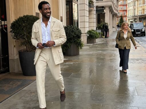 When to Stop Wearing Linen and Start Wearing Wool: A Men’s Guide to Switching Fabrics in September