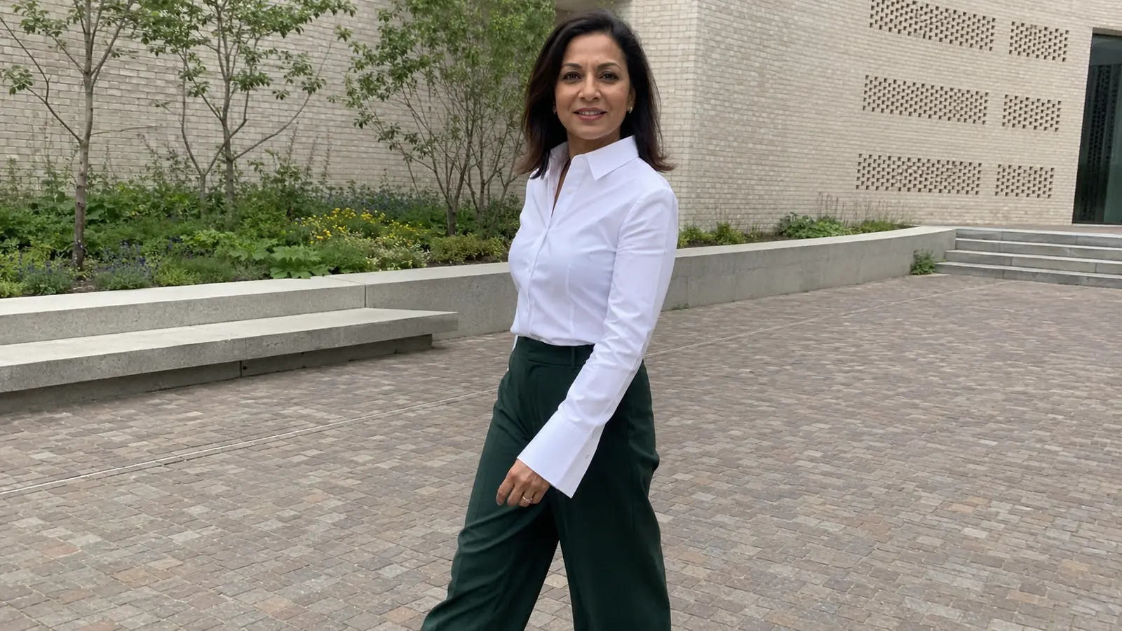 Made to Measure White Shirt UK Cost Guide Modern Courtyard Featured Photo